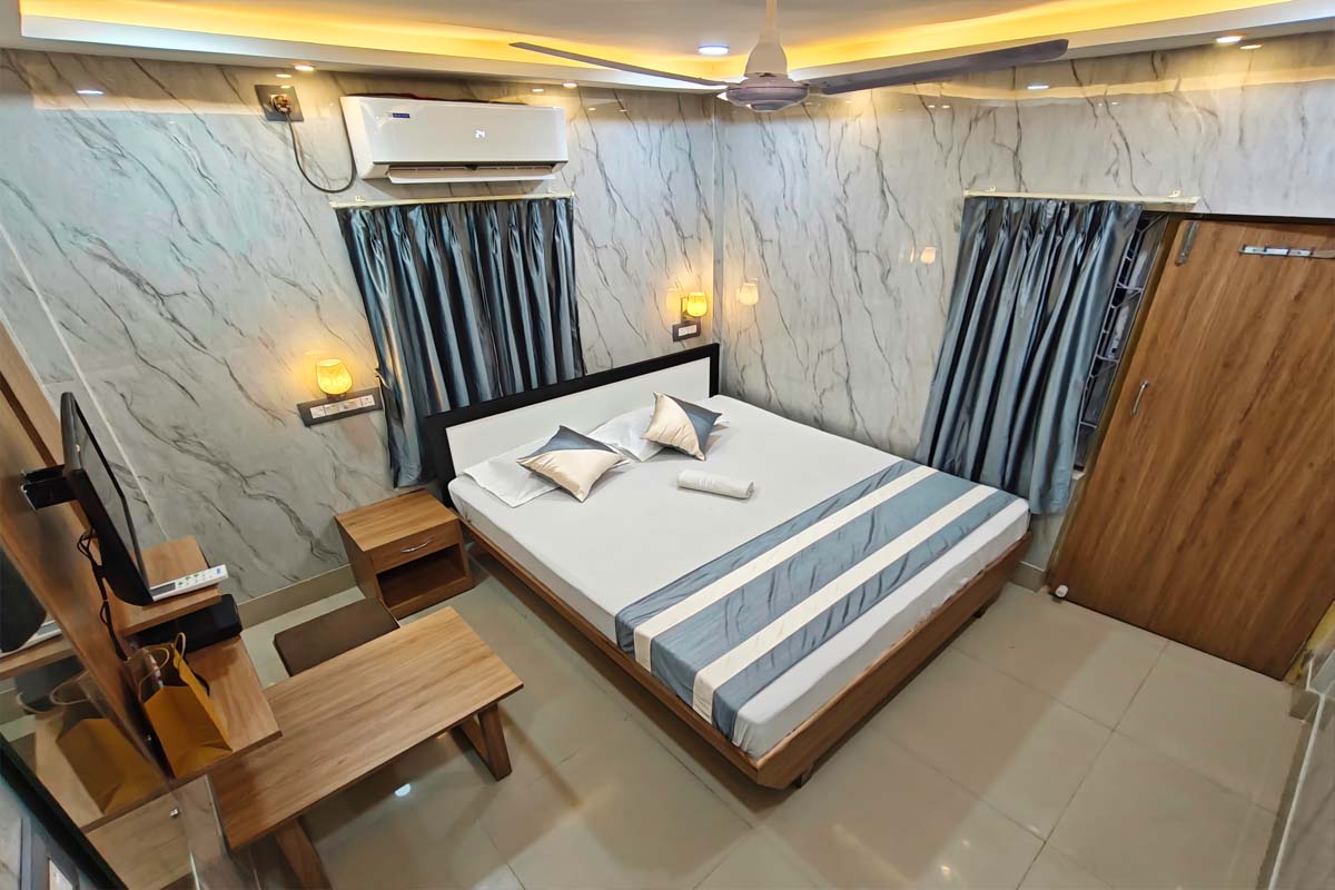 bakkhali hotel near sea beach